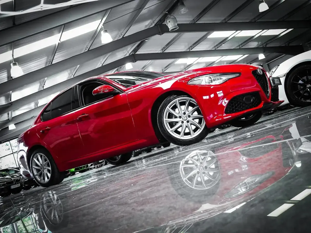 Used Alfa Romeo Giulia Veloce 280 HP (205 kW) 2018 Red Sedan