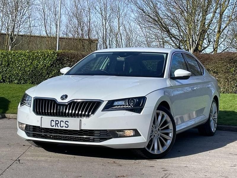 Used Skoda Superb SE L Executive 2017 White Hatchback