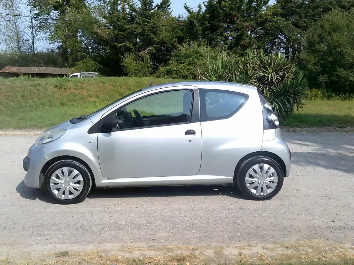 Used Citroën C1 68 HP (50 kW) 2007 Grey Hatchback