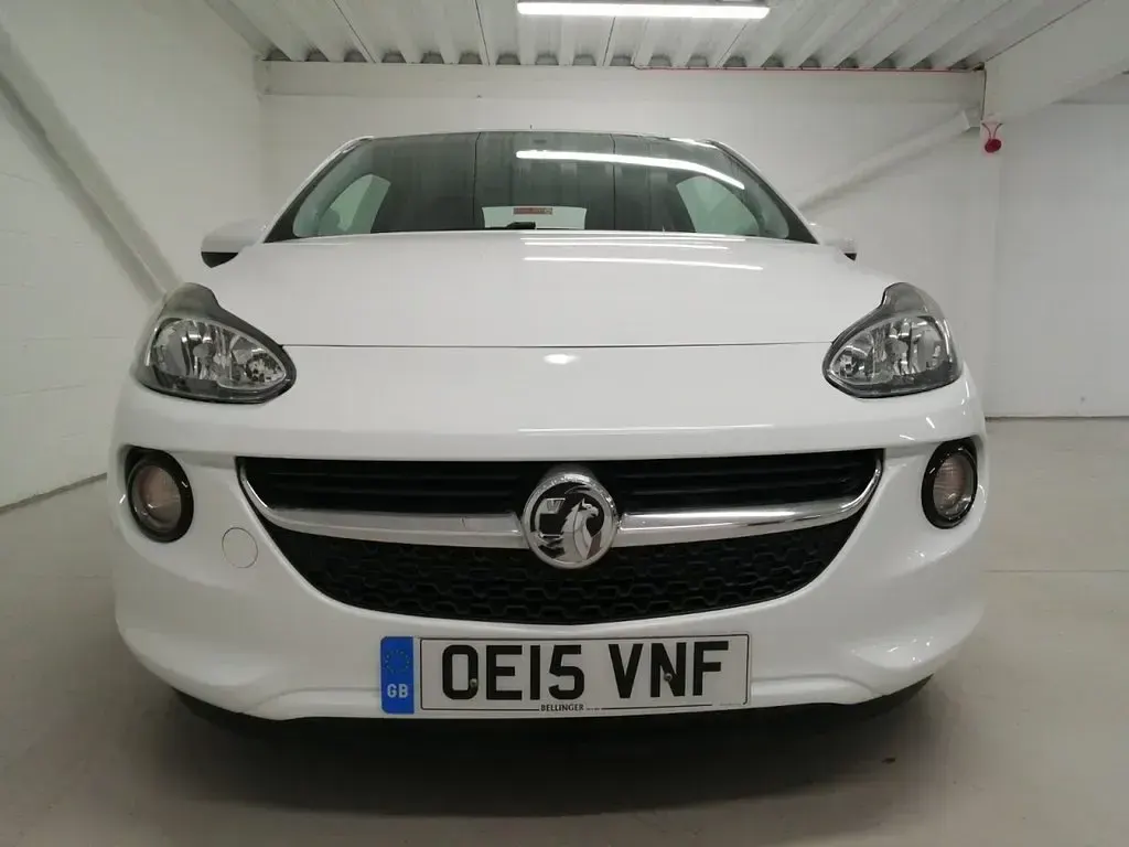 Used Vauxhall Adam Jam 70 HP (51 kW) 2015 White Hatchback