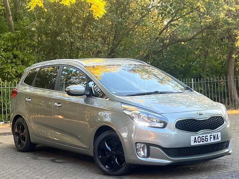 Silver Used 2016 Kia Carens 2 MPV | £3,990 (Super price) - Image 1/4
