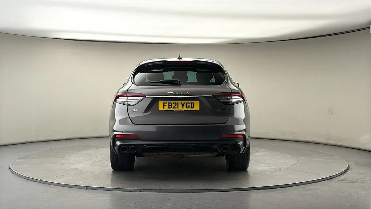 Begagnad Maserati Levante 350 HK (257 kW) 2021 Grå SUV