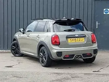 Używany Mini Cooper S Sport 192 KM (141 kW) 2019 Szary Hatchback