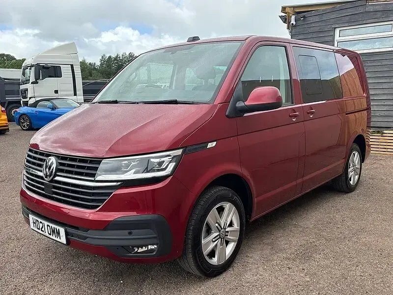 Used VW Transporter Highline 204 HP (150 kW) 2021 Red Van