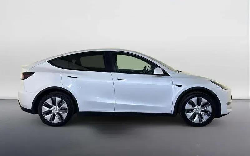 Used Tesla Model Y Long Range AWD 286 kW (389 HP) 2022 White SUV