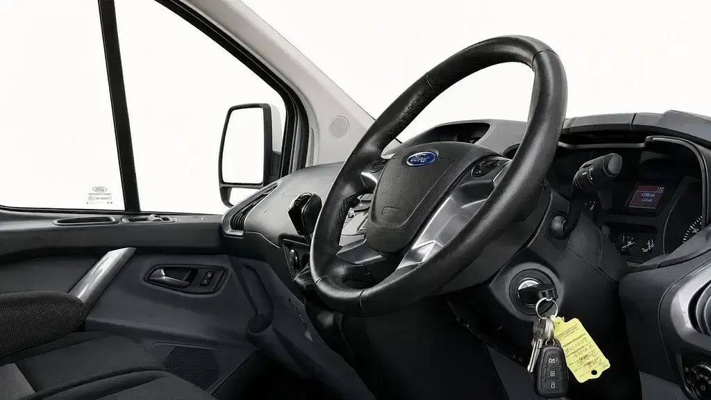 Used Ford Transit Custom Limited 128 HP (94 kW) 2017 Silver Van