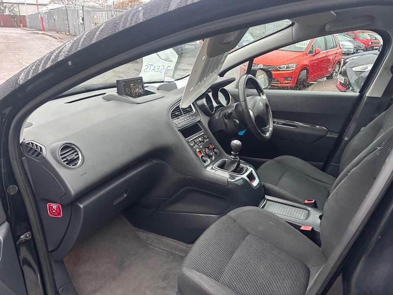 Used Peugeot 5008 Allure 115 HP (84 kW) 2014 Black MPV