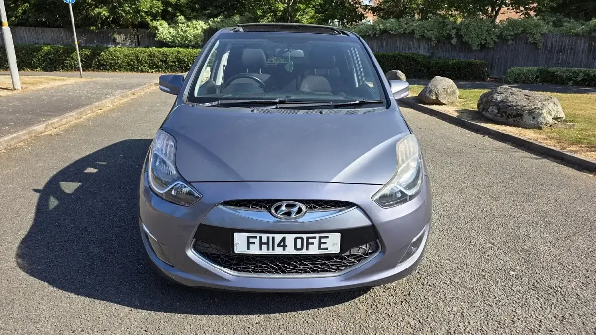 Used Hyundai ix20 Style 90 HP (66 kW) 2014 Grey Hatchback