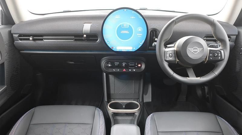 Used Mini Cooper Hatch 154 HP (113 kW) 2024 Black Hatchback