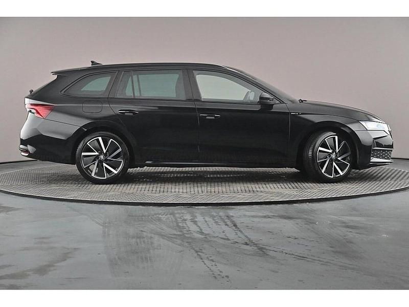 Used Skoda Octavia SportLine 110 HP (80 kW) 2025 Black magic pearl effect Estate