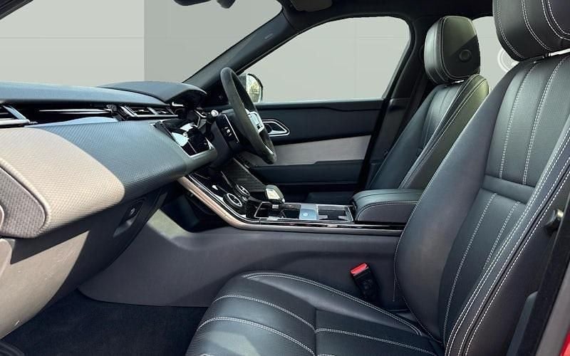 Used Land Rover Range Rover Velar SE Dynamic 204 HP (150 kW) 2021 Red SUV