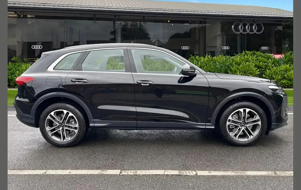 Used Audi Q5 Sport 200 HP (147 kW) 2026 Black SUV