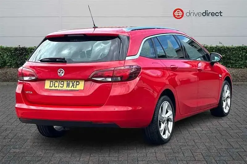 Used Vauxhall Astra SRi 150 HP (110 kW) 2019 Red Estate
