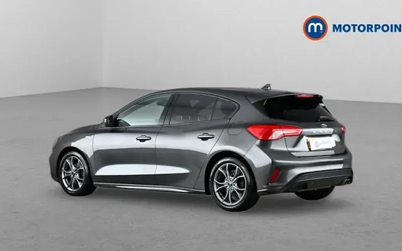 Used Ford Focus ST-Line 125 HP (91 kW) 2020 Grey Hatchback