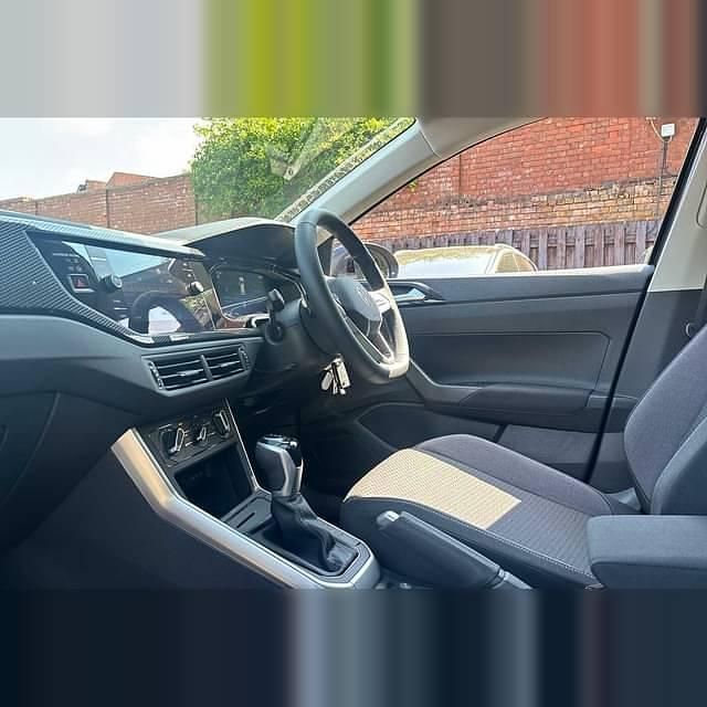 Image 2/4