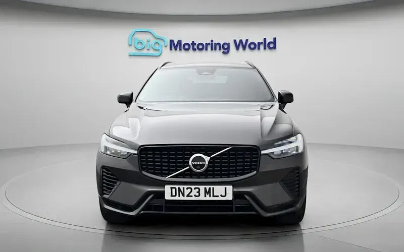 Used Volvo XC60 Plus 349 HP (256 kW) 2023 Grey SUV