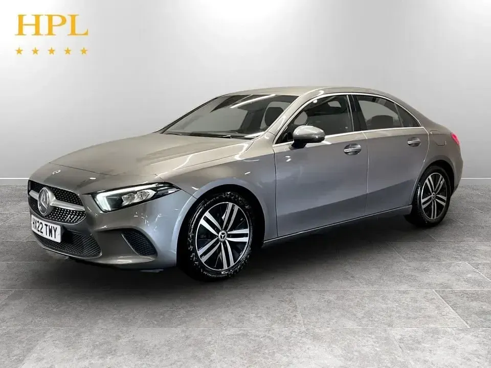 Gebraucht Mercedes A180 136 PS (100 kW) 2022 Grau Limousine