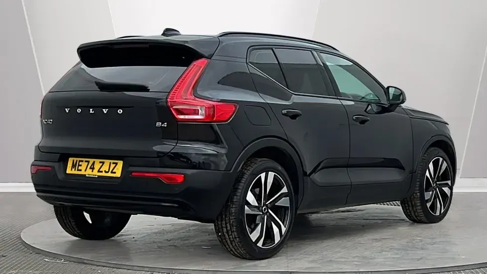 Used Volvo XC40 Plus 197 HP (144 kW) 2024 Black SUV