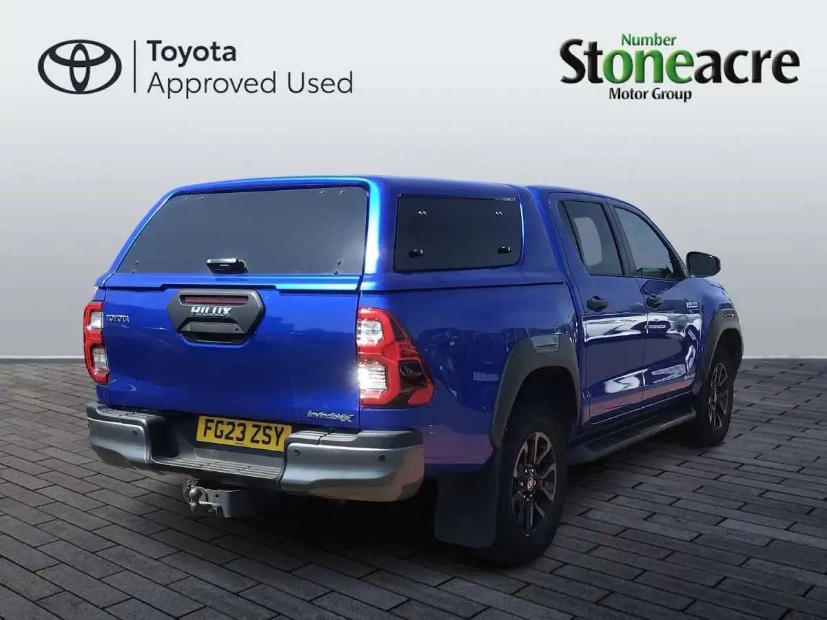 Used Toyota HiLux 201 HP (147 kW) 2023 Blue Pickup