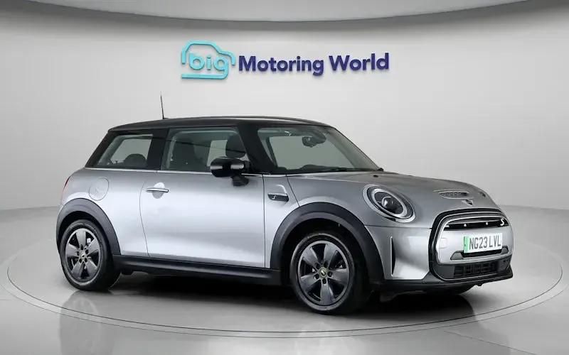 Used Mini Cooper S Level 1 135 kW (184 HP) 2023 Silver Hatchback