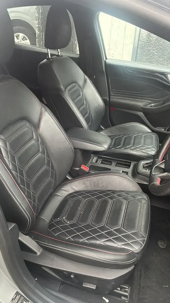 Used Ford Focus ST-Line X 125 HP (91 kW) 2023 Silver Hatchback