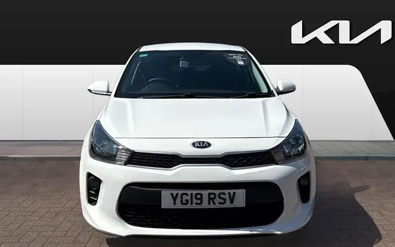 Used Kia Rio 84 HP (61 kW) 2019 White Hatchback