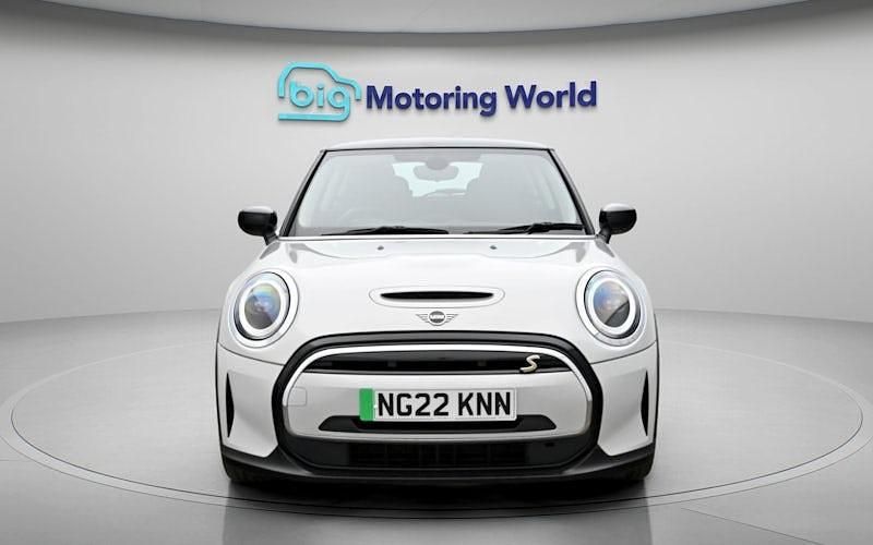 Used Mini Cooper Level 1 135 kW (184 HP) 2023 Hatchback