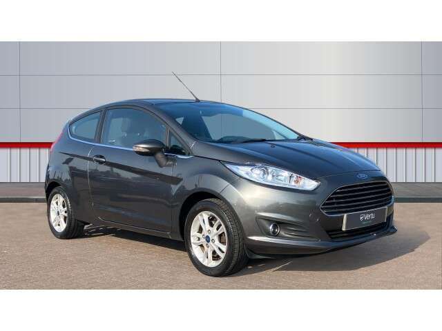 Grey Used 2017 Ford Fiesta Zetec Hatchback | £7,290 (Fair price) - Image 1/4