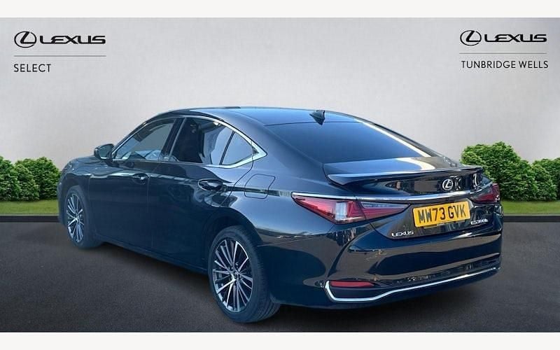 Used Lexus ES300H 218 HP (160 kW) 2021 Sedan