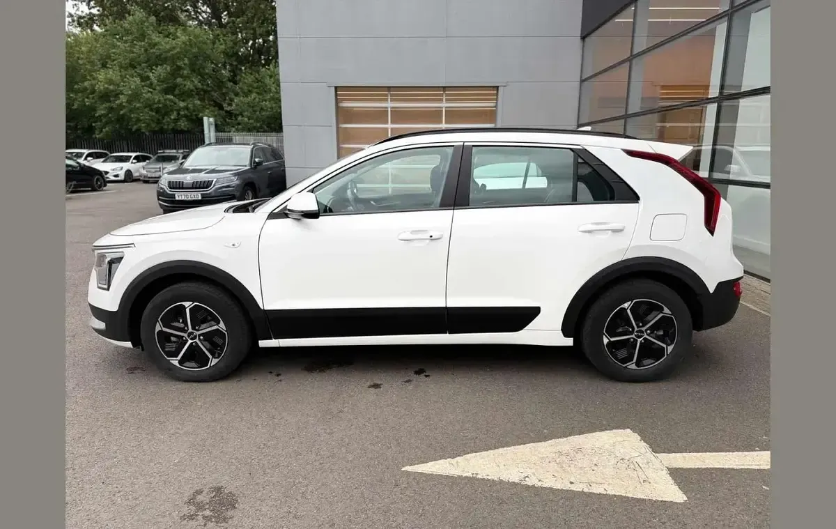 Used Kia Niro 127 HP (93 kW) 2025 White SUV