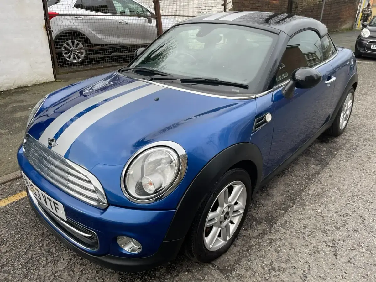 Begagnad Mini Cooper Coupé 122 HK (89 kW) 2013 Blå Sportkupé