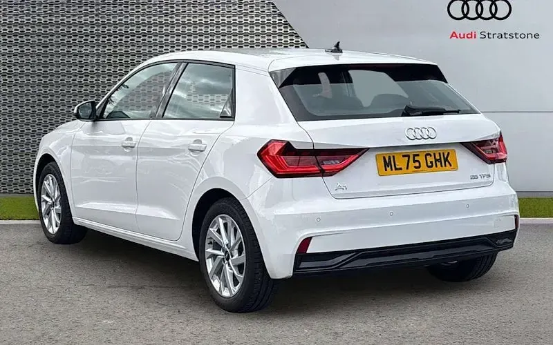 Used Audi A1 Sportback Sport 95 HP (69 kW) 2025 Silver Hatchback