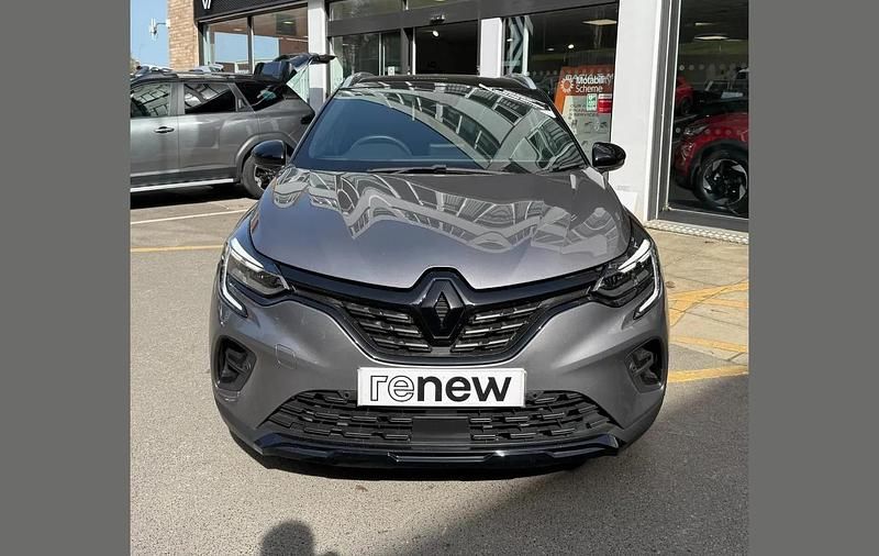 Begagnad Renault Captur Rive Gauche 91 HK (66 kW) 2023 Grå SUV