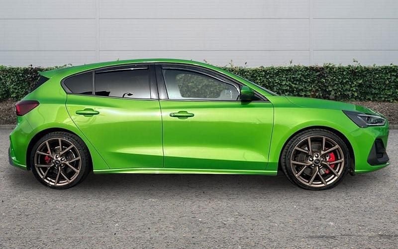 Used Ford Focus ST 280 HP (205 kW) 2024 Hatchback