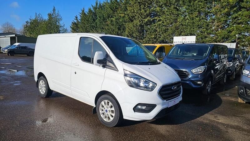 Used Ford Transit Custom Limited 130 HP (95 kW) 2021 White Van