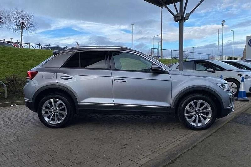 Used VW T-Roc Style 150 HP (110 kW) 2024 Silver SUV