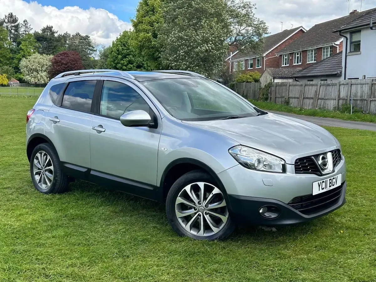 Used Nissan Qashqai Tekna 150 HP (110 kW) 2011 Silver SUV