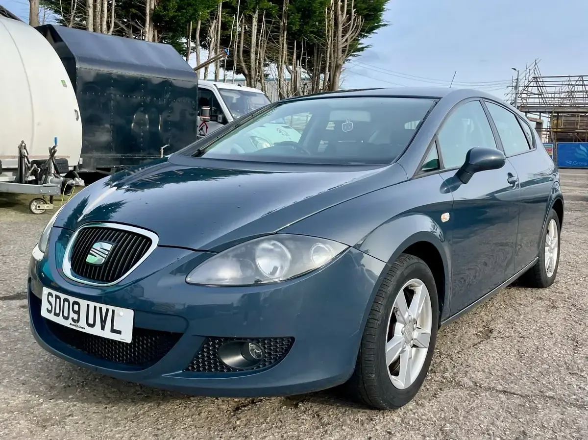Used Seat Leon 102 HP (75 kW) 2009 Grey Hatchback