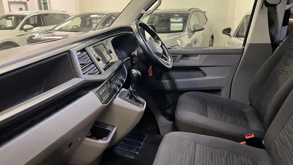 Used VW Shuttle SE 150 HP (110 kW) 2023 Grey MPV