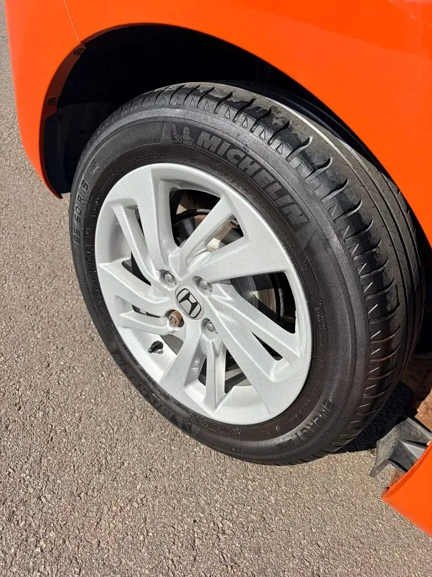 Used Honda Jazz SE 102 HP (75 kW) 2017 Orange Hatchback