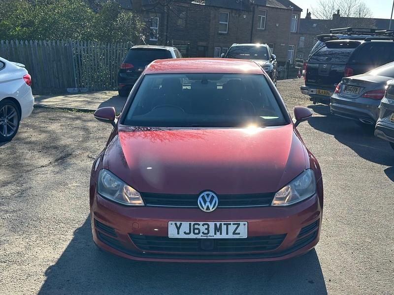 Begagnad VW Golf VII SE 2013 Röd Halvkombi