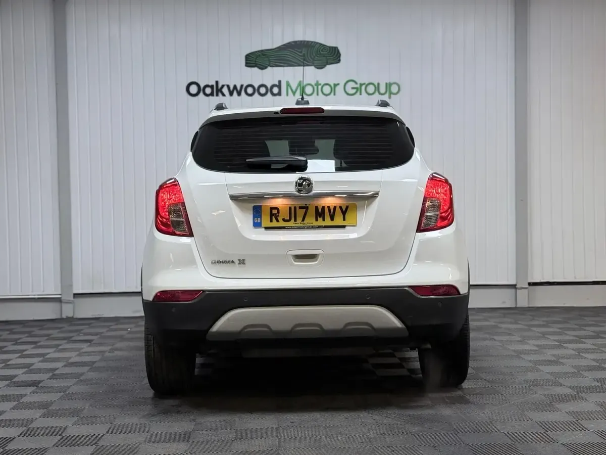 Used Vauxhall Mokka X Active 115 HP (84 kW) 2017 White SUV