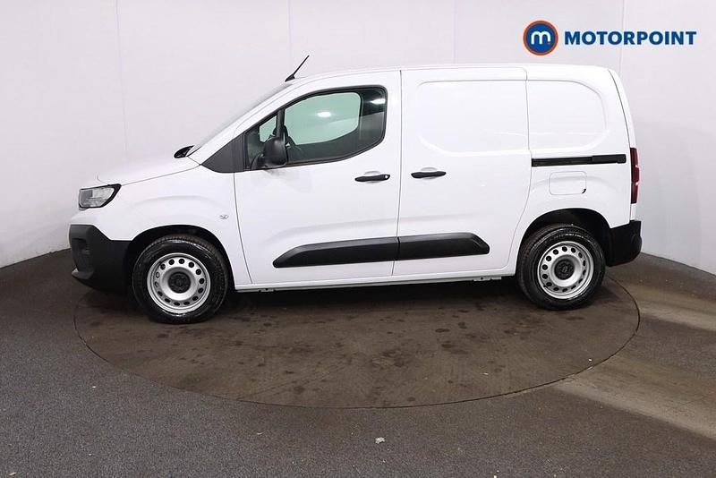 New Peugeot Partner 2025 White MPV