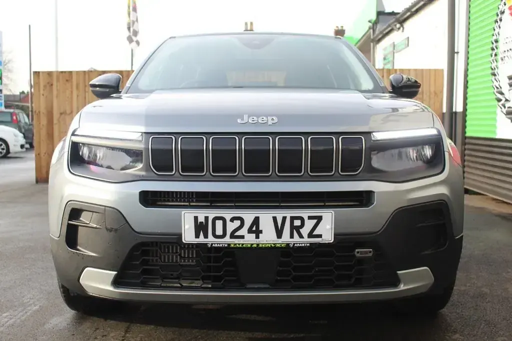 Used Jeep Avenger Altitude 100 HP (73 kW) 2024 Grey SUV