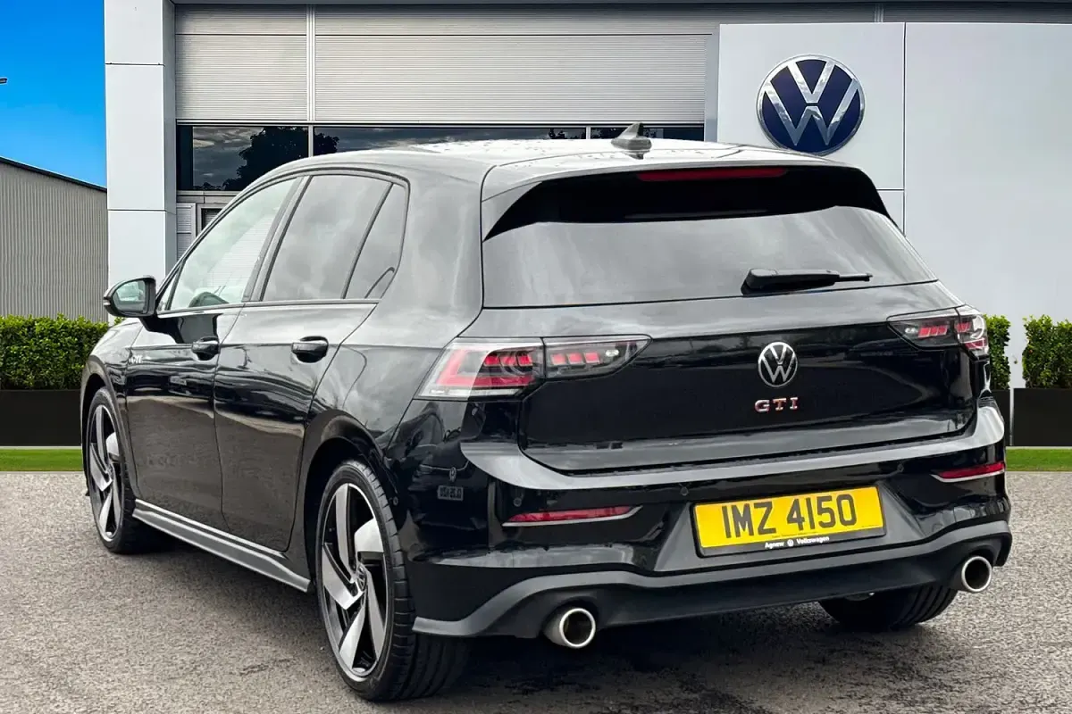 Usado VW Golf VIII GTI 265 HP (194 kW) 2025 Preto Citadino