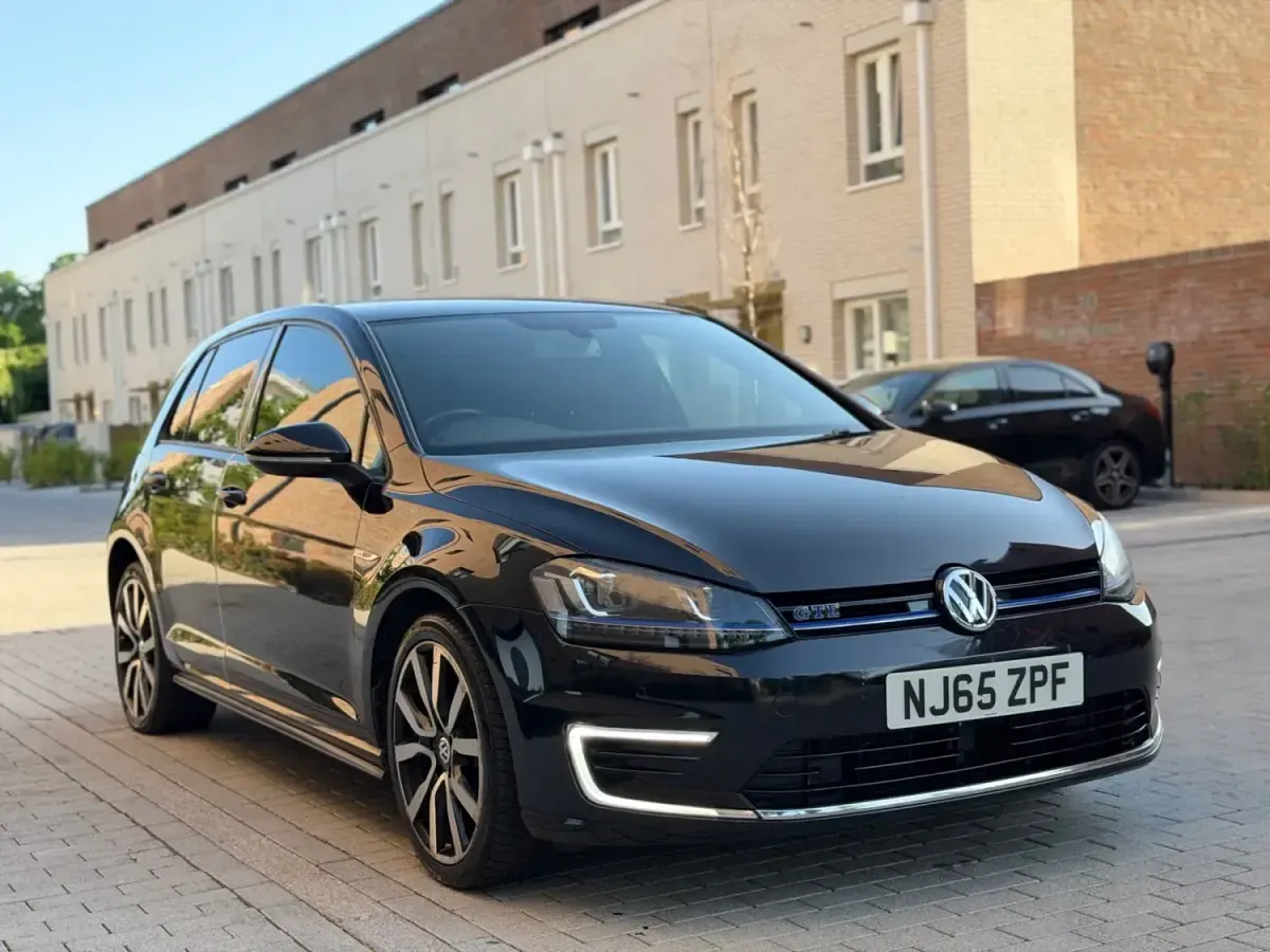 Usado VW Golf VII GTE 204 HP (150 kW) 2015 Preto Citadino