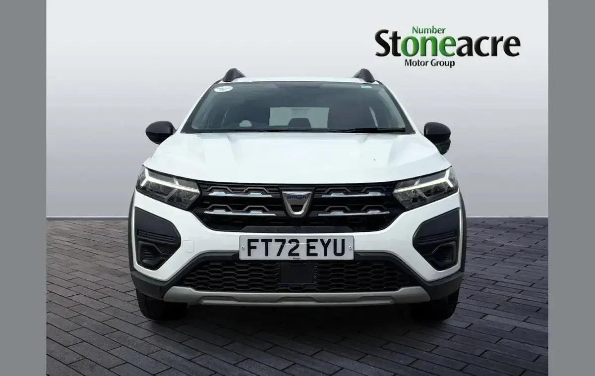 Used Dacia Sandero Essentiel 99 HP (72 kW) 2023 White Hatchback