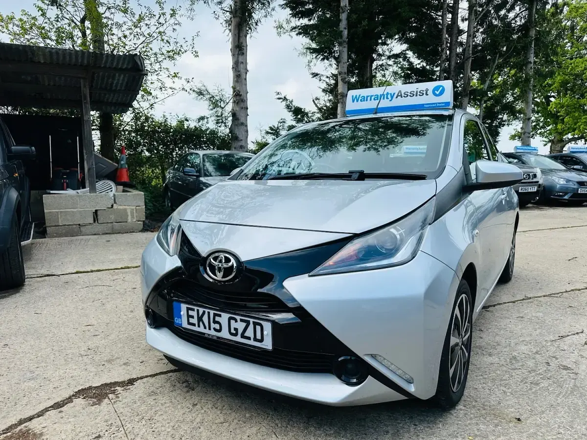 Gebraucht Toyota Aygo X-play 2015 Silber Kleinwagen