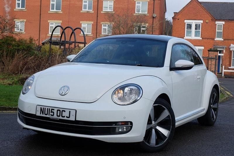 Used VW Beetle Design 105 HP (77 kW) 2015 White Hatchback
