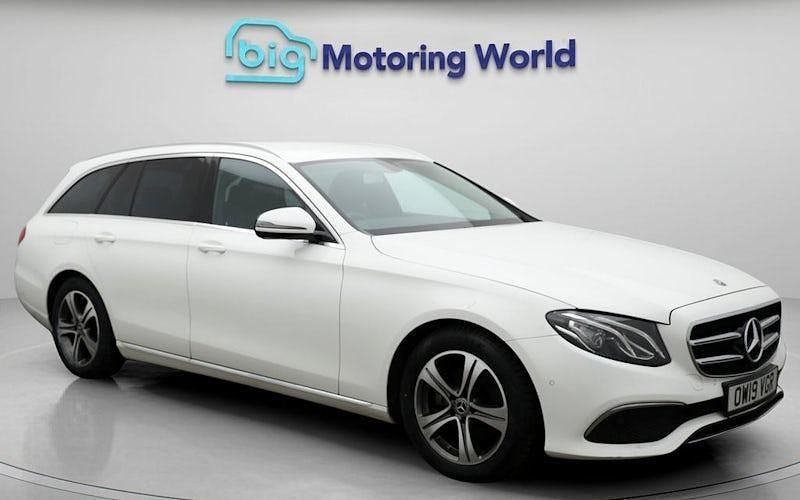 Used Mercedes E220 SE 194 HP (142 kW) 2019 White Estate
